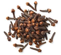 Clove essential oil